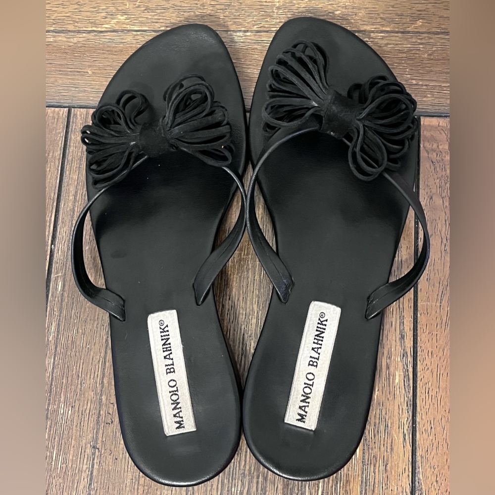 Manolo Blahnik Black Leather Bow Accents Sandals size 37 Women’s US size 7 - Picture 6 of 12